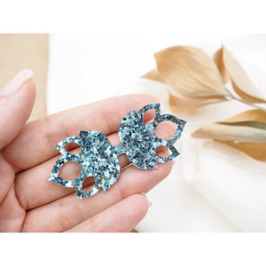 Серединка из блестящего материала Капля